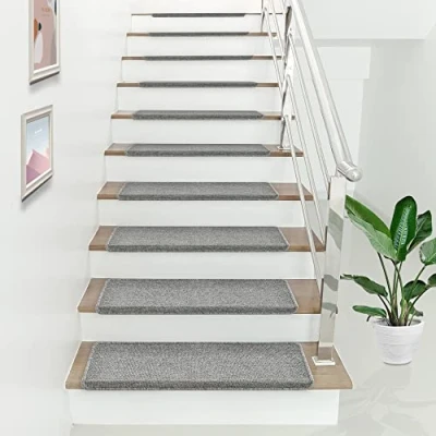 Abbildung von Stufenmatte, en.casa, rechteckig, 15er Set Treppenmatten rechteckig 65x24cm selbstklebend Hellgrau