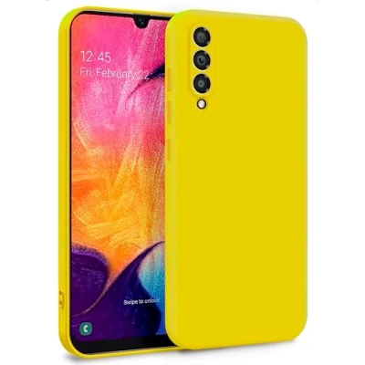 Abbildung von MyGadget Hülle für Samsung Galaxy A50 Zweilagige Handyhülle mit Kameraschutz Cover Innenfutter &amp; Silikon außen Gelb