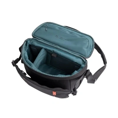 Abbildung von PGYTECH OneMo Sling Kameratasche 7L 9L, wasserdichte Fototasche Kamera Umhängetasche Herren Schultertasche, SLR Tasche für Sony/Canon/Nikon/DJI Mini 4 Pro/DJI Avata 2/DJI Mavic/DSLR/Stativ/Laptop,Camo
