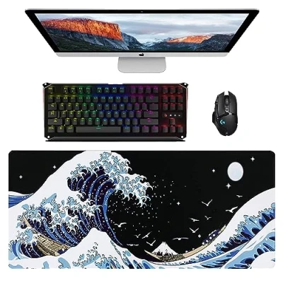 Abbildung von Großes Gaming Mauspad mit genähten Kanten, XXL Gaming, 900x400x3 mm Mausmatte, Waschbares Tastaturpad, Schreibtischmatte, Erweitertes für Gamer Desktop Büro Home (L 228)