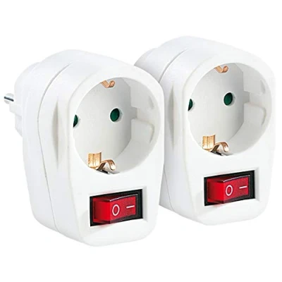 Abbildung von revolt Steckdosenschalter: 2er Set Stromspar Steckeradapter mit Netzschalter für 230 V Geräte (Zwischenschalter Steckdose, Stecker Adapter, Schuko, Zwischensteckdose)