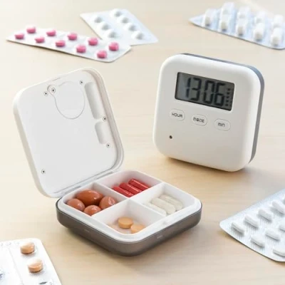 Abbildung von InnovaGoods Elektronische intelligente Pillendose, ABS, Weiß, 6,5 x 2 cm