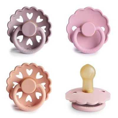 Abbildung von FRIGG Multipack Latex Schnuller 4&#039;er Packung Naturgummi/Naturkautschuk Hergestellt in Dänemark Symmetrischer Sauger Kirschform (Sunset Bliss, Größe 1 (0 6 Monate))