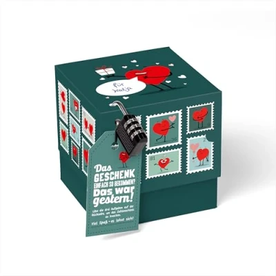 Abbildung von SURPRISA Geschenkbox Rätselbox persönliche Geschenkverpackung + Rätselspiel, für Geschenke zum Valentinstag, Jahrestag, Briefmarkenrätsel petrol