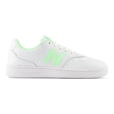 Abbildung von New Balance BBW80 Sneaker von dem 550 inspiriert