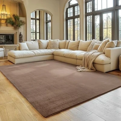 Abbildung von SIMPEX Teppich Wohnzimmer Braun 140x200 cm Kurzflor Waschbar, weich &amp; rutschfest, modern einfarbiges Design für Wohnzimmer, Küche Schlafzimmer, Kinderzimmer