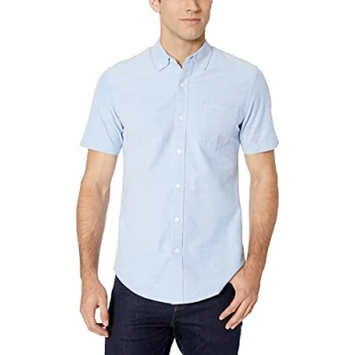 Abbildung von Amazon Essentials Herren Kurzärmeliges Oxford Hemd mit Brusttasche, Schmale Passform, Blau, XS