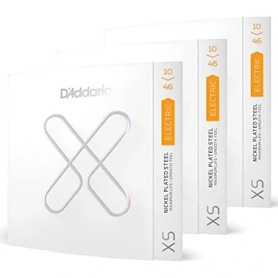 Abbildung von D&#039;Addario Gitarrensaiten XS vernickelte E XSE1046 3P maximale Lebensdauer mit glatter Haptik und außergewöhnlichem Klang für 6 saitige Gitarren 10 46 normales Licht, 3er Pack