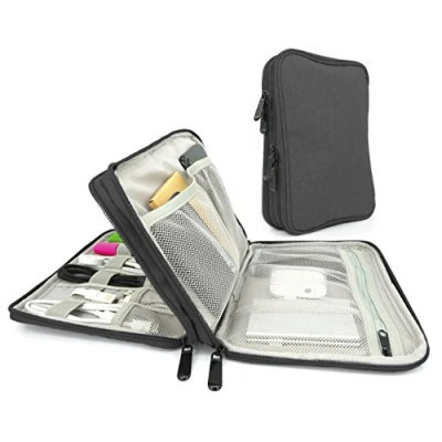 Abbildung von MyGadget Universal Kabel Organizer Tasche für Elektronik Zubehör Reise Kabeltasche Aufbewahrung Reisekabel wie Ladekabel Ladegerät SD Karte Schwarz