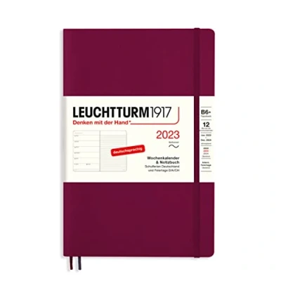 Abbildung von LEUCHTTURM1917 365701 Wochenkalender und Notizbuch Softcover 2023, 12 Monate, Port Red, Paperback (B6+)