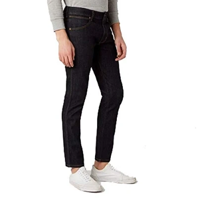 Abbildung von Wrangler Herren Larston Slim Jeans, Dark Rinse 90A, 31W / 30L