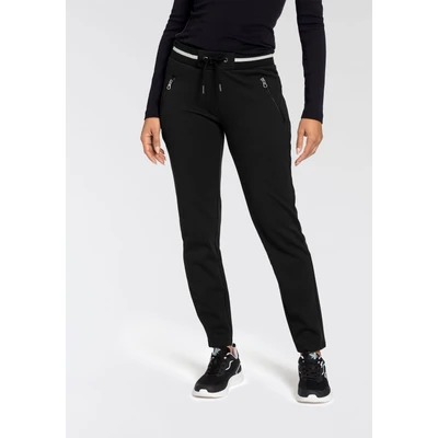 Abbildung von KangaROOS Jogger Pants, mit Piquee Struktur und Streifen Detail