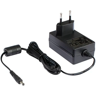 Abbildung von Poppstar Steckernetzteil 12V 2A 2000mA 3,5/1,35mm Universal Netzteil (Universal 1,5m AC DC Ladegerät)
