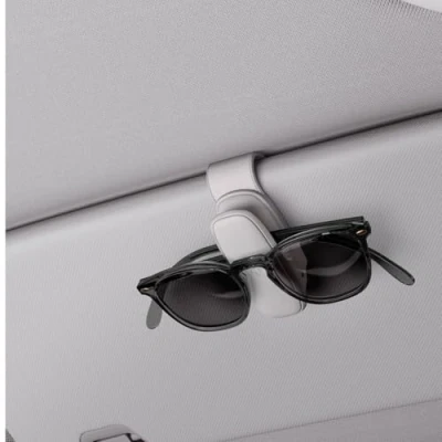 Abbildung von Spigen Brillenhalter für Auto, Silikonclip 2 Stück Sonnebrillenhalter Auto Sonnenblende, Sonnenbrillen Halterung Tesla Model Y/3/S/X, BMW, Benz, VW Accessoires, Visier Zubehör Grau