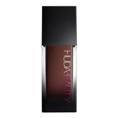 Abbildung von Huda Beauty Matte Foundation #fauxfilter fauxfilter Luminous 560r Ganache