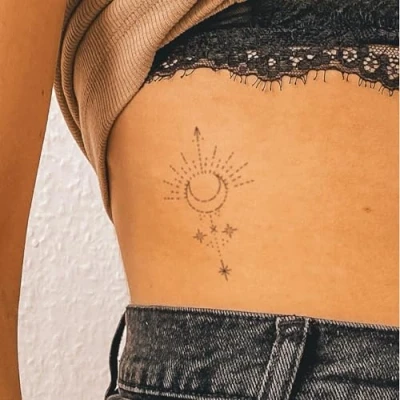 Abbildung von Inkster Tattoo Mond und Sterne vegane &amp; wasserfeste Temporäre Tattoos für Erwachsene EU Kosmetikzertifizierte Farbe revolutionäres 2 Wochen Premium Klebetattoos Fake