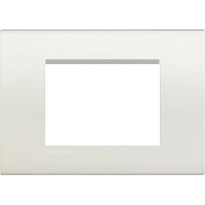 Abbildung von Bticino LNA4803BI Winkelplatte 3 Module, mattweiß, 1 Stück