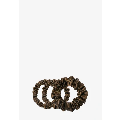 Abbildung von Slip PURE SILK BACK TO Basics Assorted Scrunchies Gesichtspflege Zubehör, Damen, Größe: One Size, Dark brown