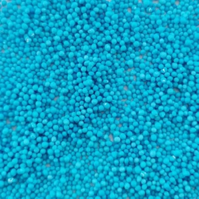 Abbildung von Streuselheld Nonpareille Hellblau 80g Streusel zum Dekorieren und Verzieren von Gebäck aller Art wie Torten Kuchen Keksen Zuckerstreusel