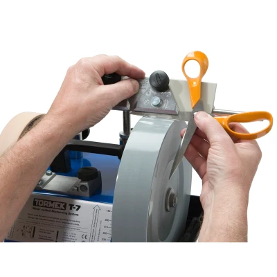 Abbildung von Tormek SVX 150 Vorrichtung für Scheren