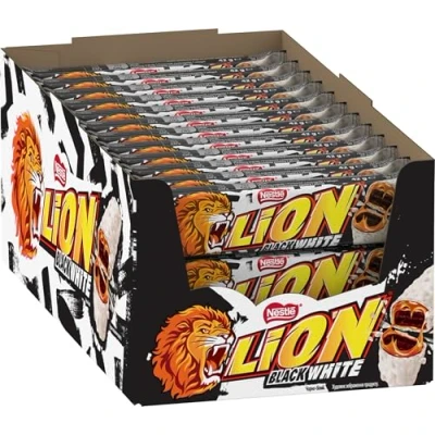 Abbildung von LION Schokoriegel Black &amp; White, Snack mit Biss, knackige Schokolade knusprige Crisps, Brownie Füllung, das besondere Beißerlebnis, 24er Pack (24 x 42g)