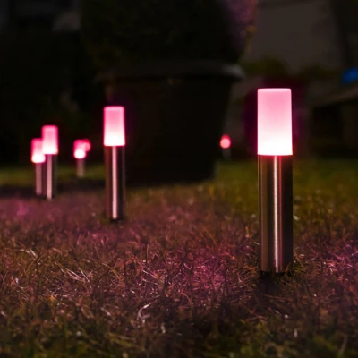 Abbildung von LEDVANCE Smarte LED Gartenleuchte mit WIFI Technologie, Erweiterungspaket 3 Garten Poles für Außen, RGB Farben änderbar, Kompatibel Google und Alexa Voice Control, SMART+ GARDEN POLE