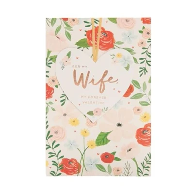 Abbildung von UK Greetings Valentinstagskarte für die Frau helles Blumendesign