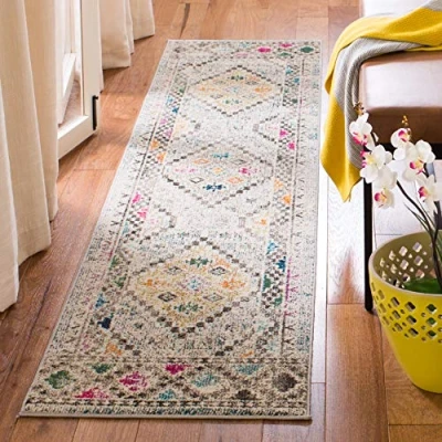 Abbildung von SAFAVIEH Boho Teppich für Wohnzimmer, Esszimmer, Schlafzimmer Madison Collection, Kurzer Flor, Grau und Gelb, 61 X 244 cm