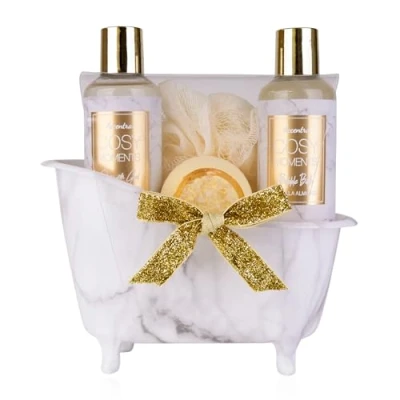 Abbildung von Accentra COSY MOMENTS Bade &amp; Duschset in gold Geschenk Set zur Entspannung für Frauen zum Geburtstag oder Weihnachten 4 Teiliges Wellness Pflegeset mit Mini Deko Badewanne