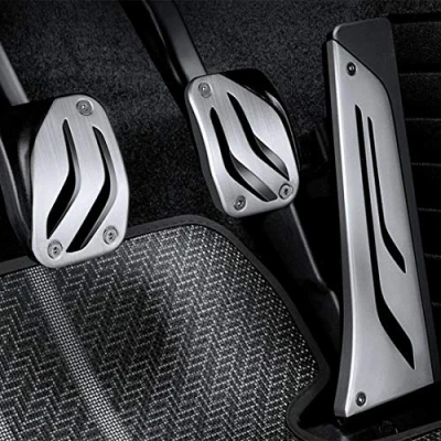 Abbildung von M Performance Pedalauflagen Edelstahl m. Schaltgetriebe Passend für 1er F20, F21 und 3er F30, F31 5er F10, F11 6er F12, F13