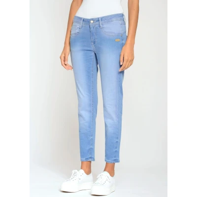 Abbildung von GANG Relax fit Jeans &quot;94Amelie cropped&quot;, mit doppelter Passe und doppelter, rechter Gesäßtasche