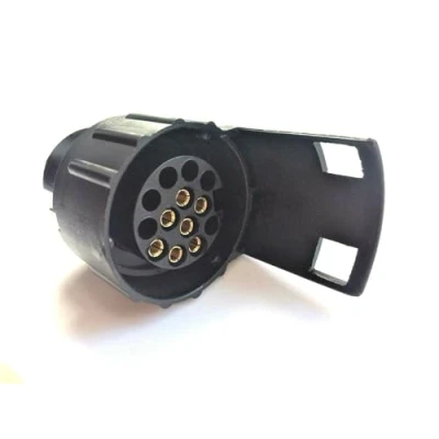 Abbildung von MelTruck® Anhänger Adapter 7/13 7 polig auf 13 Stecker Kurzadapter