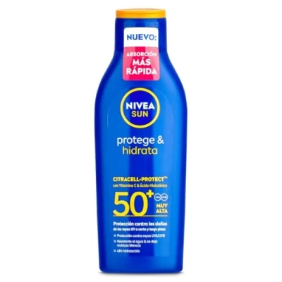 Abbildung von NIVEA SUN Protege &amp; Hydrate Sonnenlotion FP50+ (1 x 200 ml), schnell einziehende und wasserabweisende Creme, Feuchtigkeitsschutz mit Vitamin C Hyaluronsäure, sehr hoher UVA/UVB Schutz