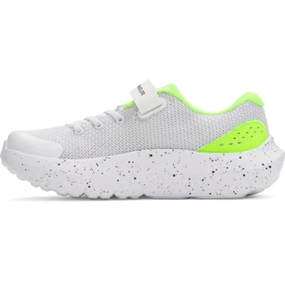 Abbildung von Under Armour Jungen Vorschule Surge 4 Klettverschluss, leichte und atmungsaktive Laufschuhe, gepolsterte Joggingschuhe für langen Komfort,White / Hyper Green Black,33.5