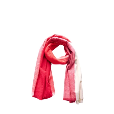 Abbildung von CECIL Damen B572742 Kuscheliger Schal, Granita red, A