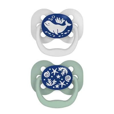 Abbildung von Dr. Brown&#039;s Advantage Nachtleuchtender Baby Schnuller, vollsymmetrischer Schnuller mit weicher Silikonbirne, 0 6 m, BPA frei, Blue Ocean, 2er Pack (Stil kann variieren)