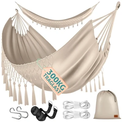 Abbildung von KESSER® Hängematte 320x150 cm belastbar bis 300 kg, wetterfeste &amp; atmungsaktive Tuchhängematte mit Fransen für 1 2 Personen Ideal Camping, Garten Outdoor, inkl. Beutel, Seile Gurte, Beige
