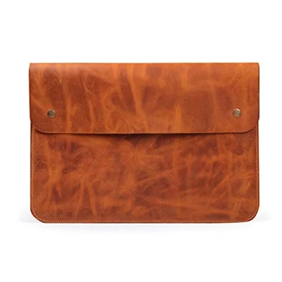 Abbildung von MegaGear Genuine Leather MacBook Bag for 15 &amp; 16 Inch Camel