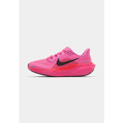 Abbildung von Nike Pegasus 41 Damen Sneaker, Playful Pink/Off Noir/Hyper Pink/Bright Crimson/Metallic Silver, 44 EU