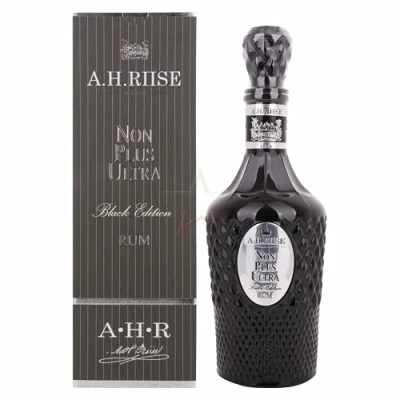 Abbildung von A.H. Riise Non Plus Ultra BLACK EDITION Rum 42,00% 0,70 Liter