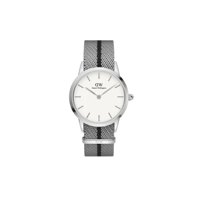Abbildung von Daniel Wellington Iconic NATO Uhr silvercoloured, Größe: 36, Silver coloured