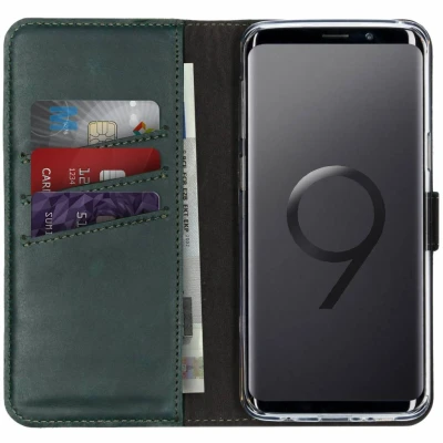Abbildung von Samsung Galaxy S9 Hülle Echtleder Selencia Klapphülle Handyhülle Grün