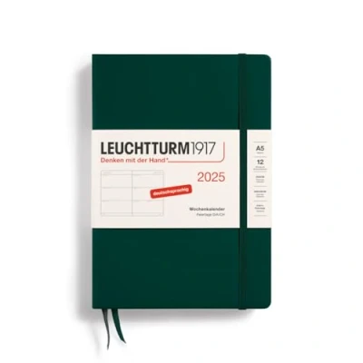 Abbildung von LEUCHTTURM1917 370546 Wochenkalender Medium (A5) 2025, Forest Green, Deutsch