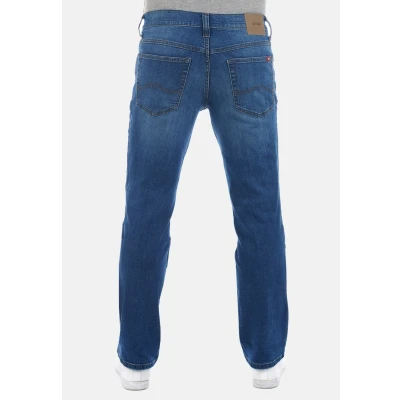 Abbildung von MUSTANG Herren Jeans Tramper Straight Fit Jeanshose Hose Denim Stretch Baumwolle Blau w33, Farbe:Medium Middle (1014415 5000 582), Größe:33W / 32L