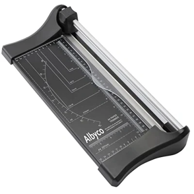 Abbildung von Albyco Papierschneider A4 Schnittlänge 330 mm Rollschneider, Schneidemaschine Papier, Schneidegerät, Schneidelineal RSA4, Bis zu 8 Blatt 80 Gramm Papier Stahl