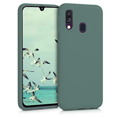 Abbildung von kwmobile Hülle kompatibel mit Samsung Galaxy A40 weiches TPU Silikon Case Cover geeignet für kabelloses Laden Tannengrün