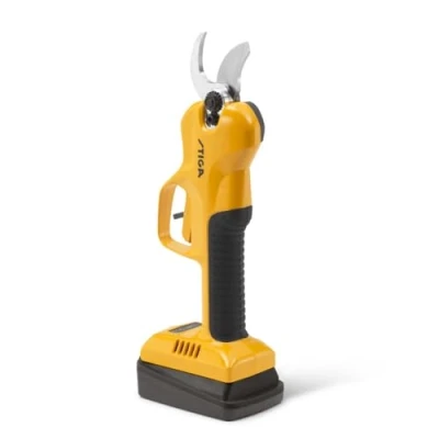 Abbildung von STIGA GARDEN Akku Astschere SC 100e, (Set), 500 Watt Motor, Karbonstahl Klinge, inkl. und Ladegerät