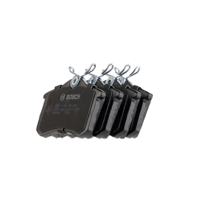 Abbildung von BOSCH 0 986 466 683 Bremsbelagsatz Low Metallic mit Anti Quietsch Blech, Montageanleitung VOLKSWAGEN: Corrado, GOLF 3, 2, RENAULT: CLIO 3