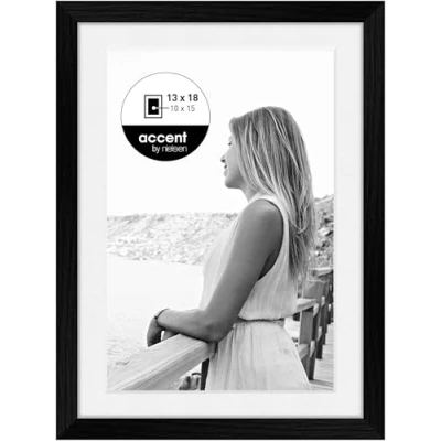 Abbildung von accent by nielsen Objektrahmen mit Passepartout, 13 x 18 cm, Holz (MDF), Schwarz, Fotorahmen zum Auftstellen und Aufhängen im Hoch &amp; Querformat, Echtglas, Aura