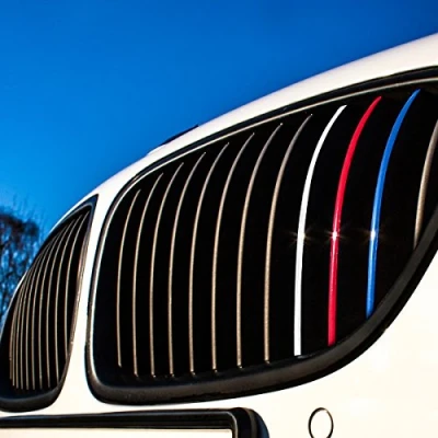Abbildung von Motoking® Nierenaufkleber REFLEKTIEREND 24 teiliges Autoaufkleberset, 4 reflektierende Farben im Set (Dunkelblau, Rot, Weiß Silber, Hellblau)